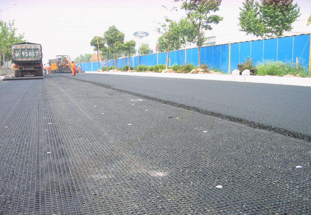 深圳玻纖土工格柵鋪設中